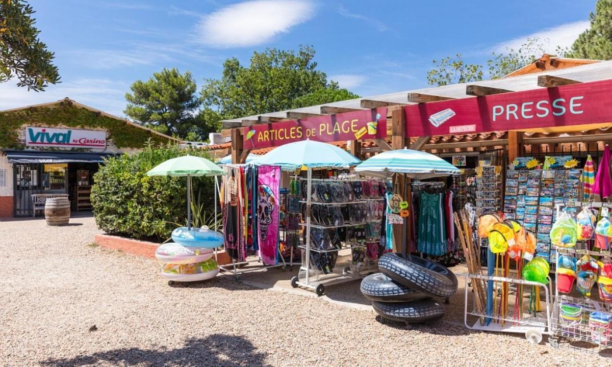 Les Mobilhomes Helvetiques 4 Etoiles Mar Estang Canet En Roussillon Exteriör bild